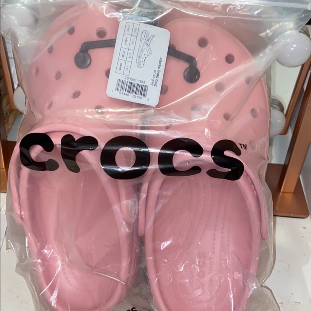 BRAND NEW WITH TAGS LIGHT PINK CROCS